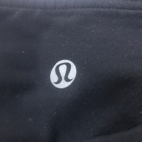 Like New Lululemon Capri’s - Picture 4 of 7